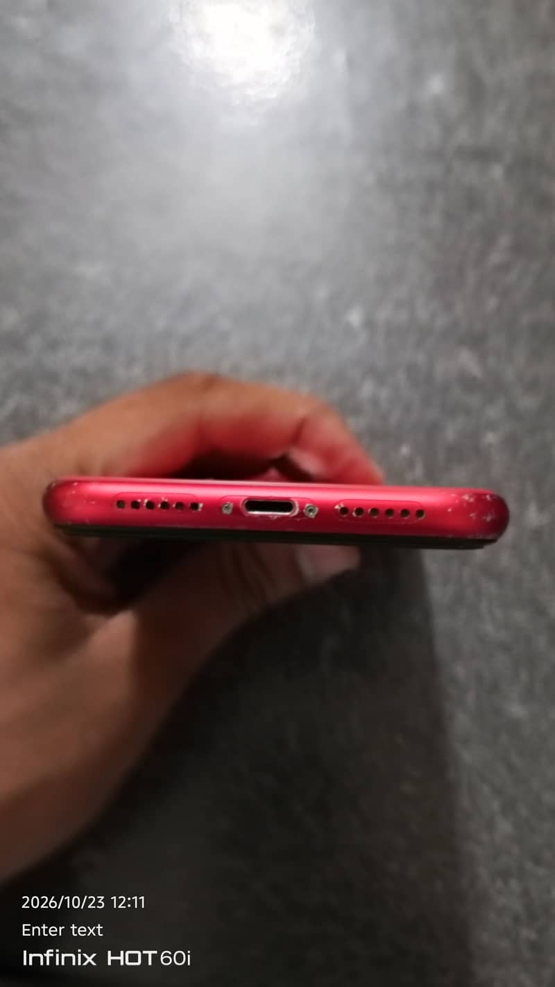 Apple iPhone 11 4