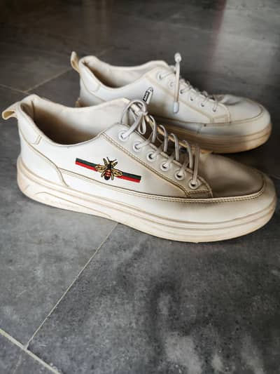 Runwear shoes euro  42 size