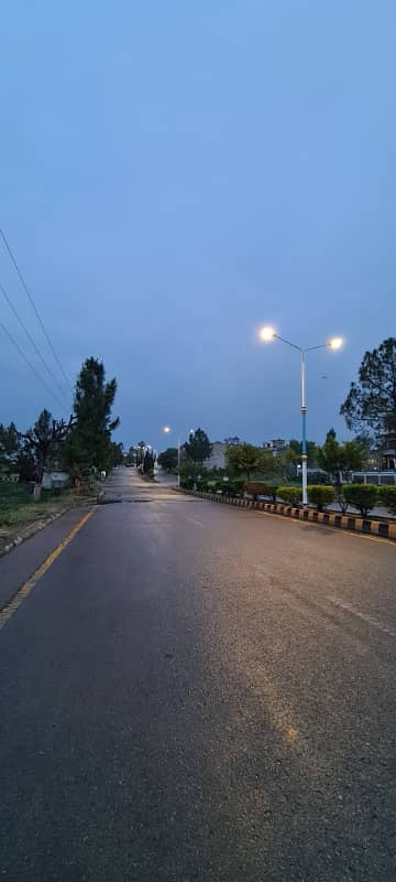 8 Marla level Plot Available 9