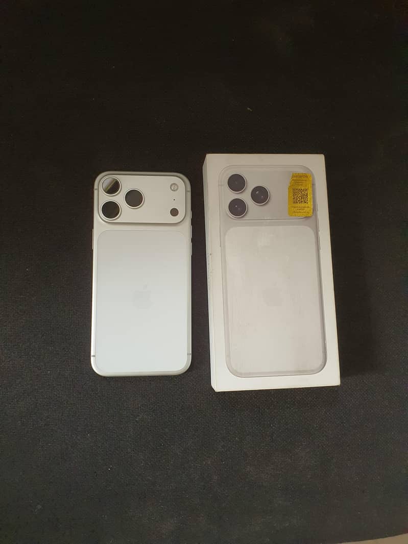 Apple iPhone 17 Pro Max 0