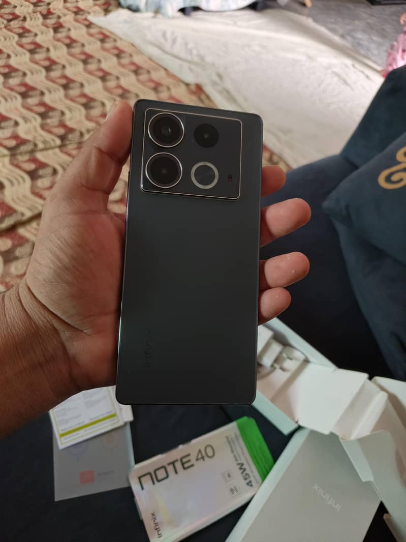 Infinix Note 40 5