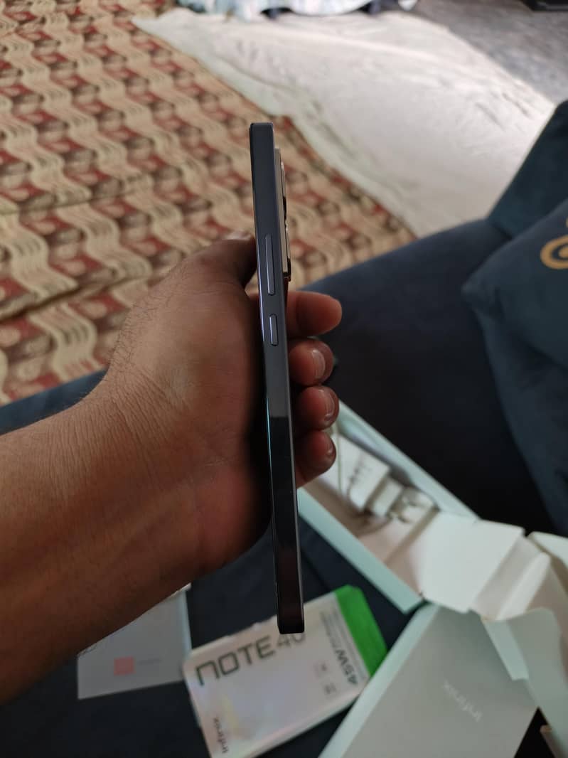 Infinix Note 40 7