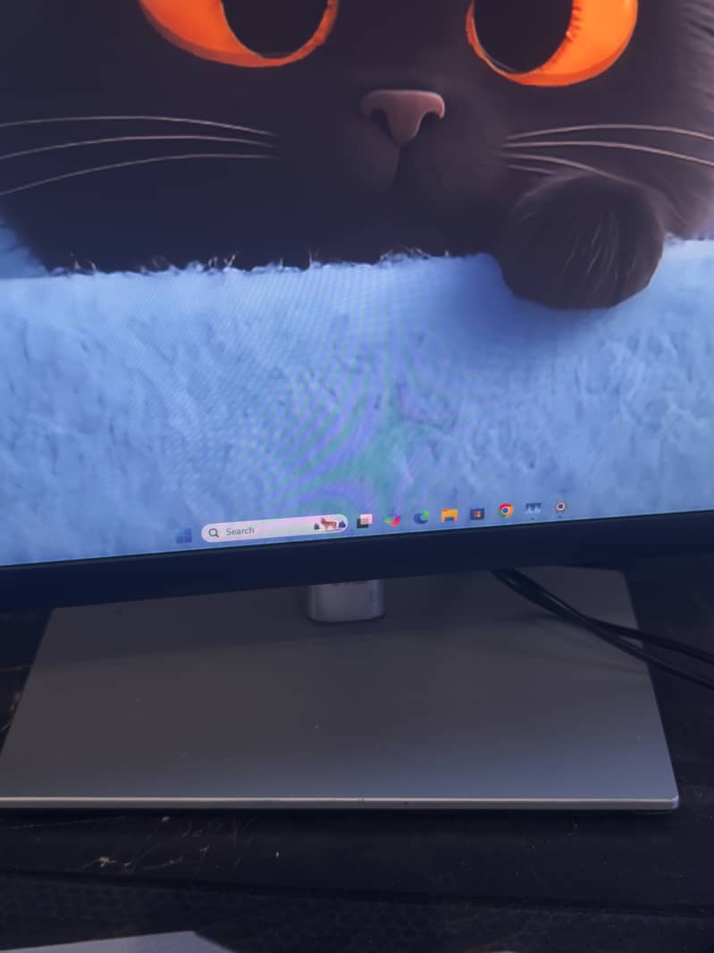Dell LED 28”inch 0