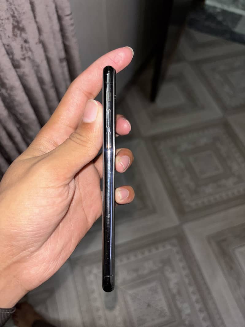 Apple iPhone XS 3