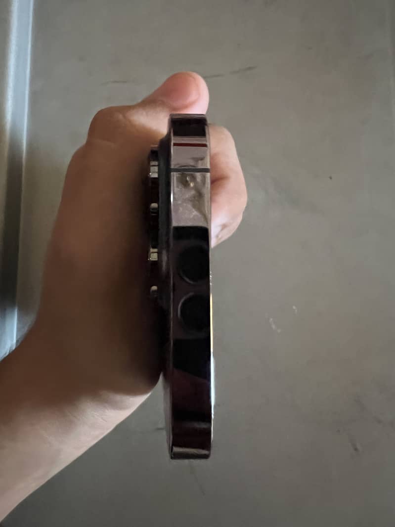 Apple iPhone 14 Pro 2