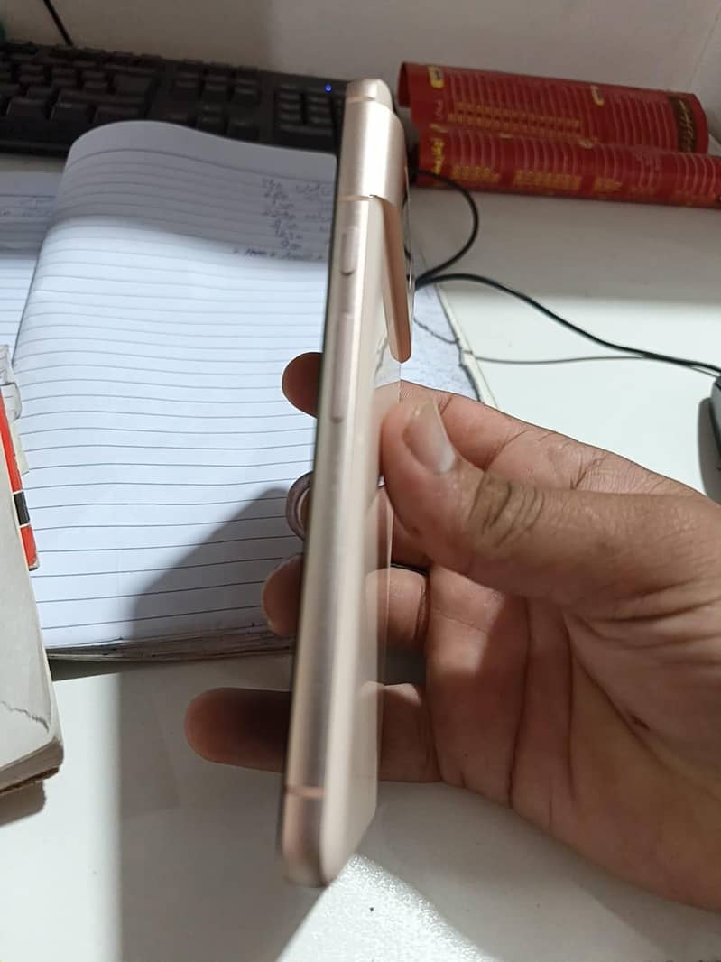 Google Pixel 8 2