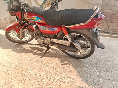 Yamaha Janoon 100 cc Good Running condition ,No work required .