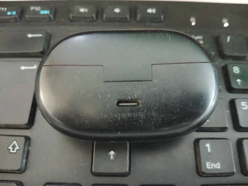 zero zbuds slightly used 2