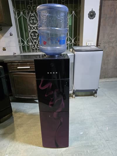 PEL water dispenser almost new condition.