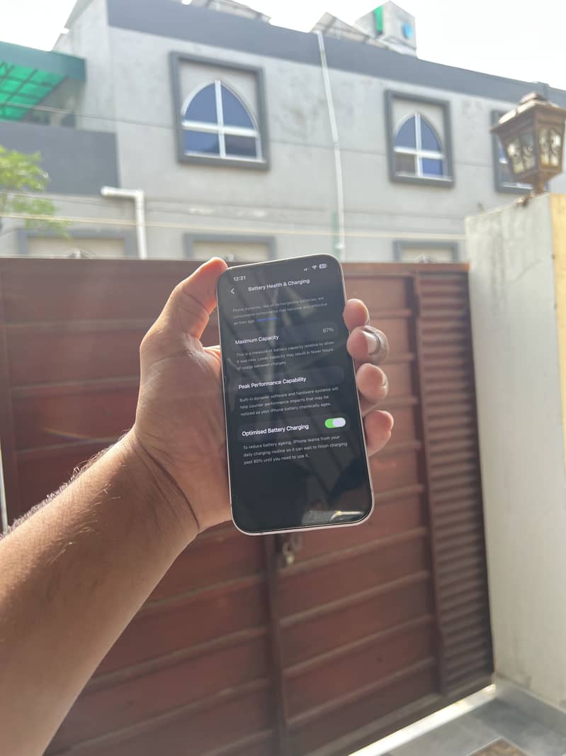 Apple iPhone 14 3