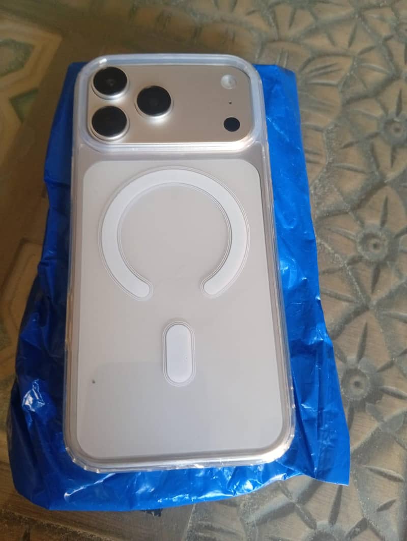 Apple iPhone 17 Pro Max 0