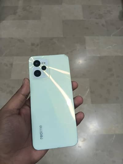 Realme C35
