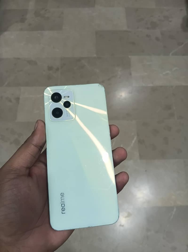 Realme C35 0
