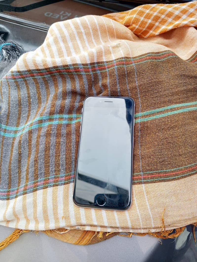 Apple iPhone 6 2