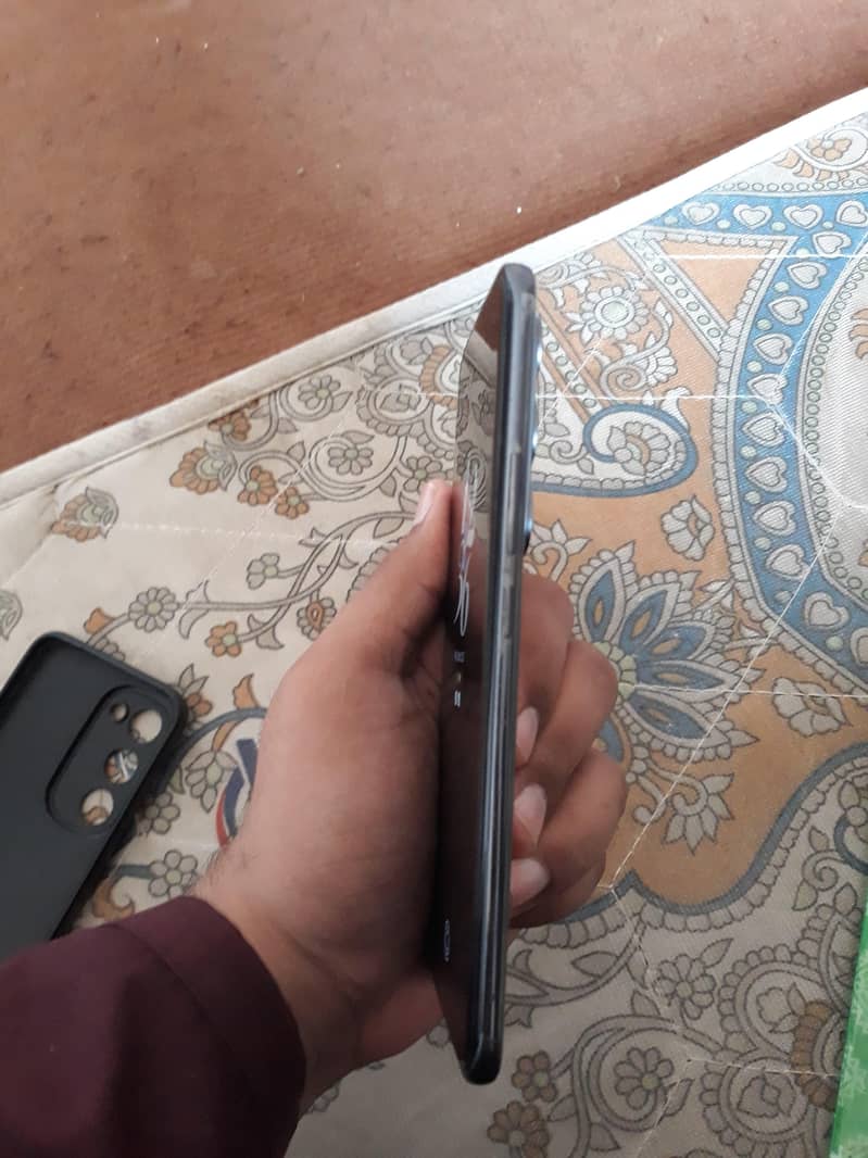 Techno spark 40 pro plus 3