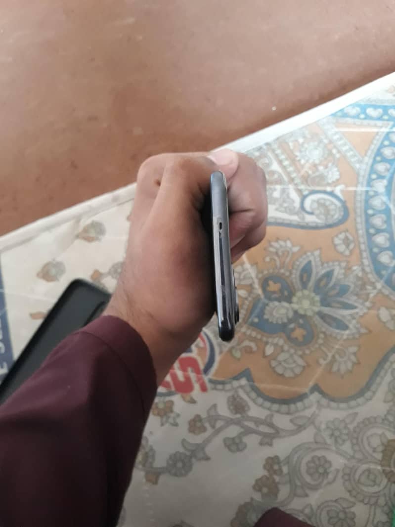 Techno spark 40 pro plus 4