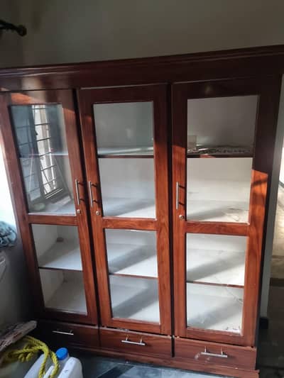 Beautiful large showcase for crockery and dinner set