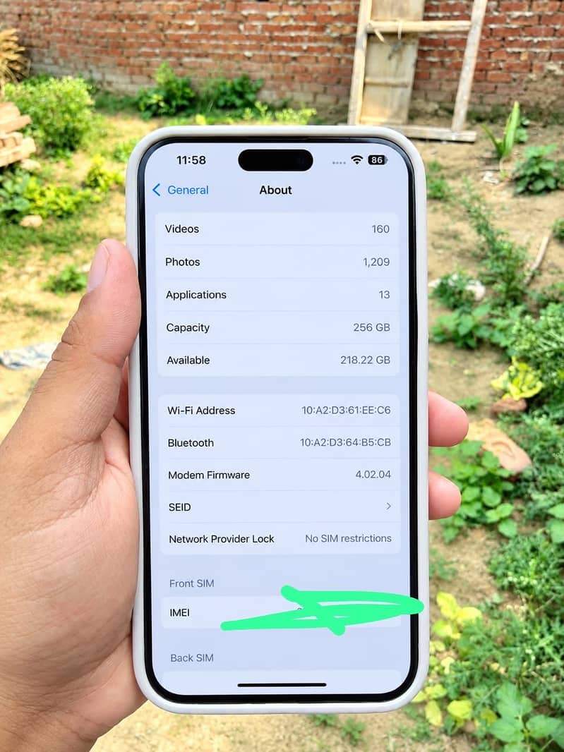Apple iPhone 15 Pro Max 4
