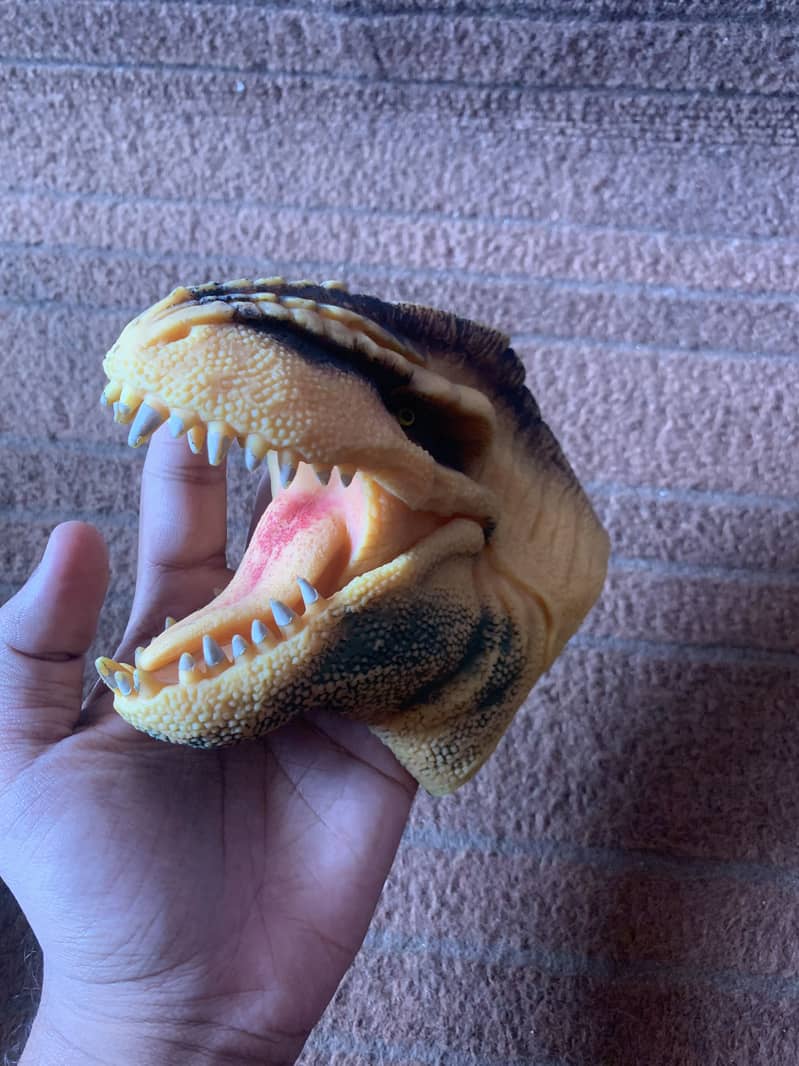 Dinosaur hand Puppet 2
