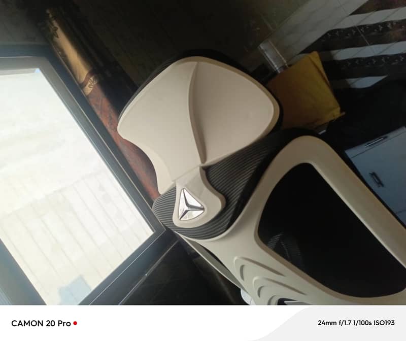 pc chair 1