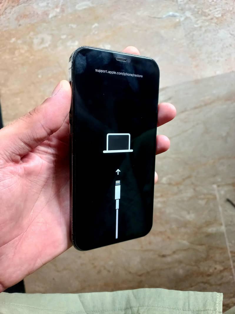 Apple iPhone 12 Pro 1