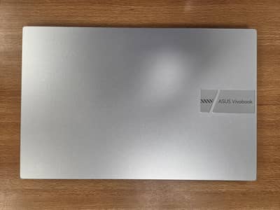 ASUS VIVOBOOK 5 X1504VA