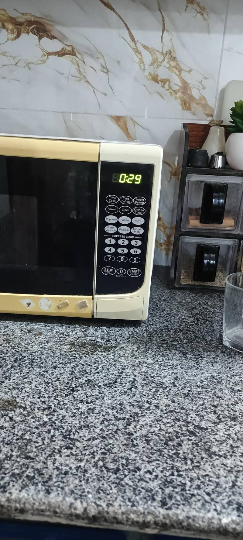 Microwave Oven Small 1