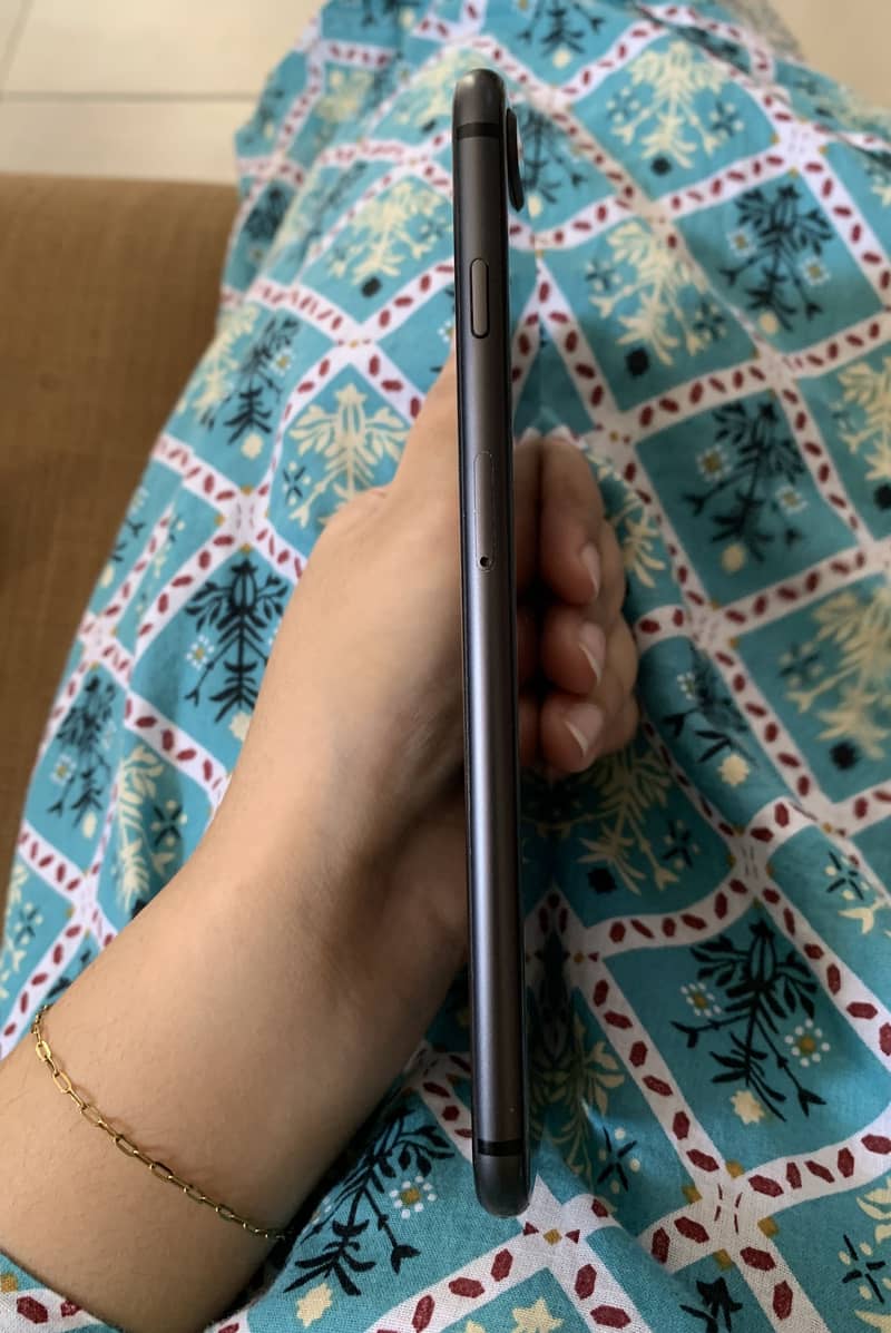 Apple iPhone 8 Plus 4
