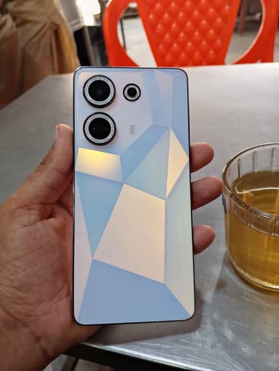 Tecno camon 20 8/256 gb. . . . . . with box charger not urgent sale 38k fnl