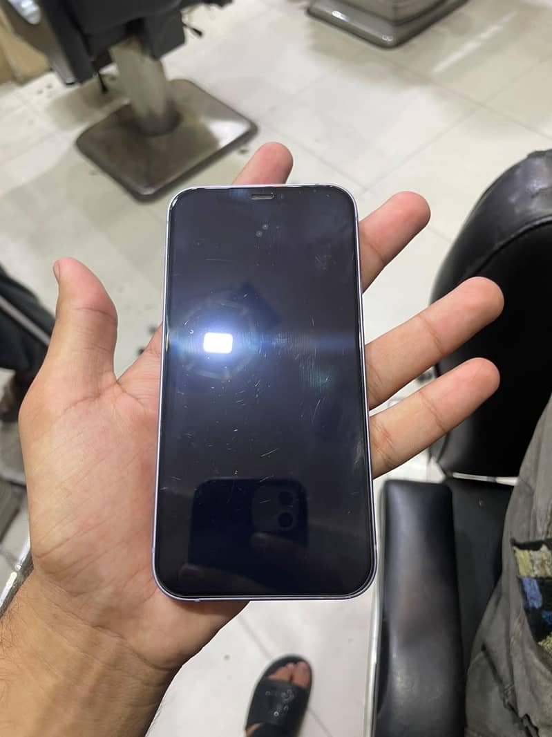 Apple iPhone 12 5
