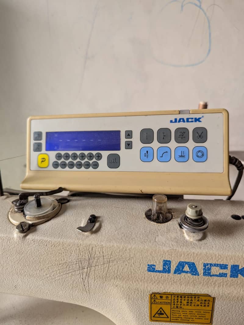 Jack machine with computer 1