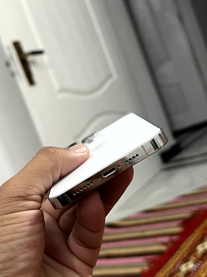 Apple iPhone 14 Pro Max 5