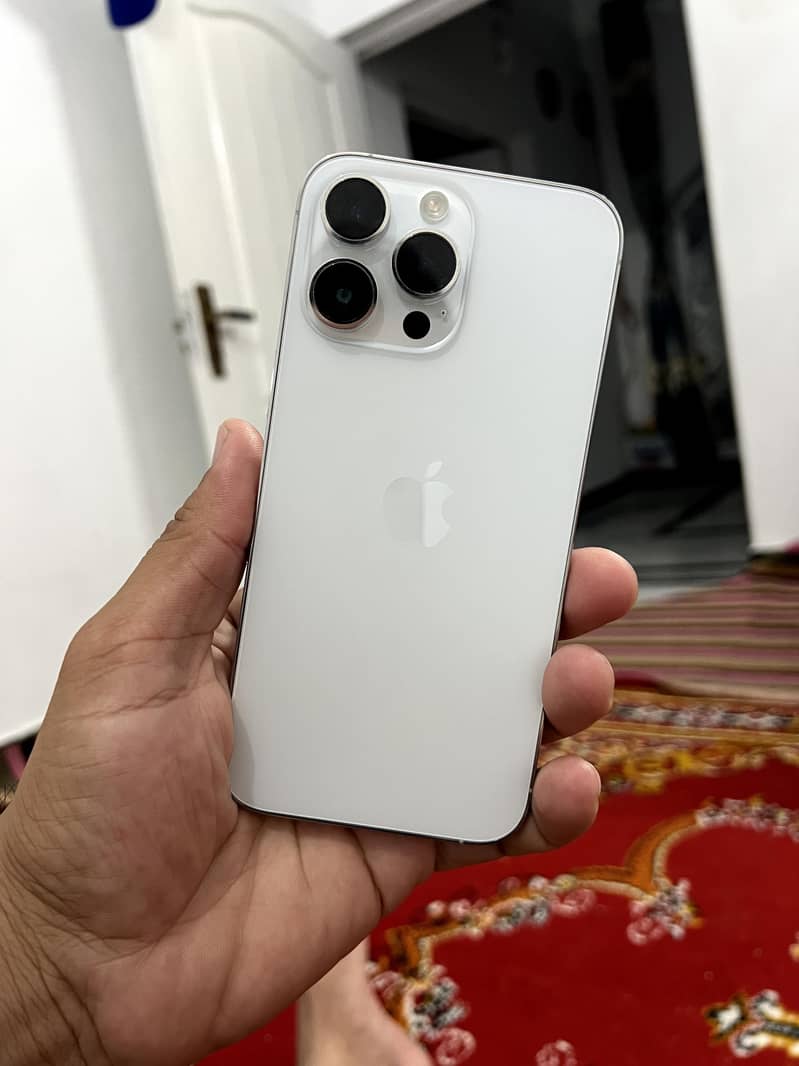 Apple iPhone 14 Pro Max 7