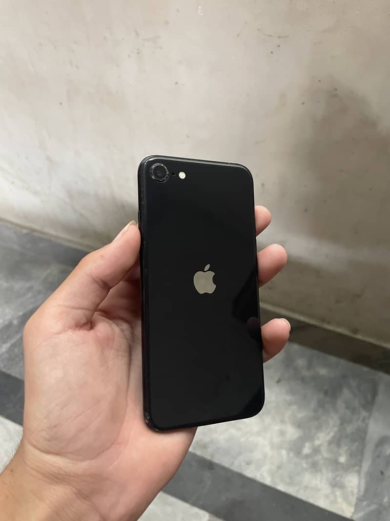 Apple iPhone SE2020 2