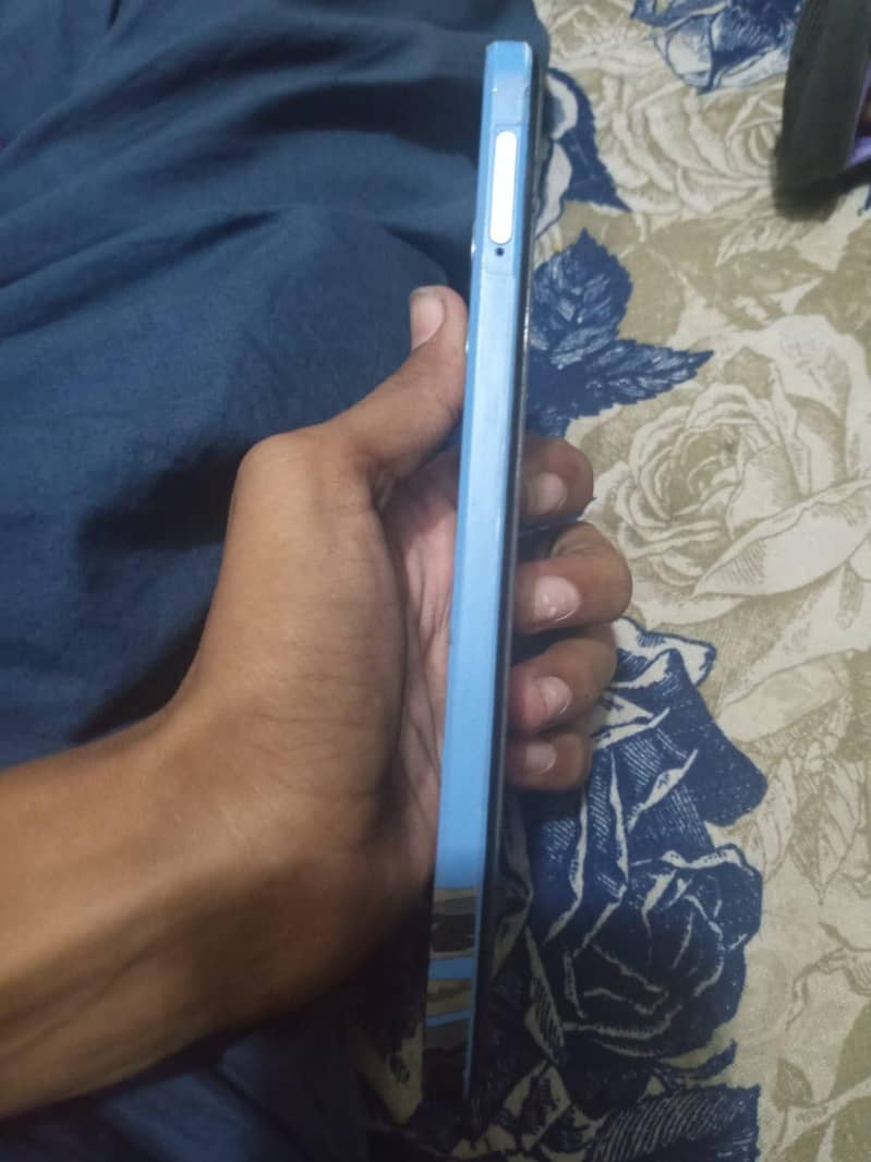 OPPO A17 1