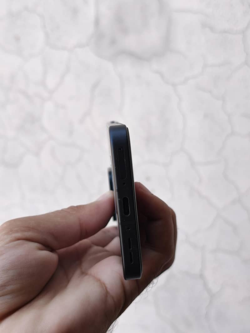 One Plus 13s 6