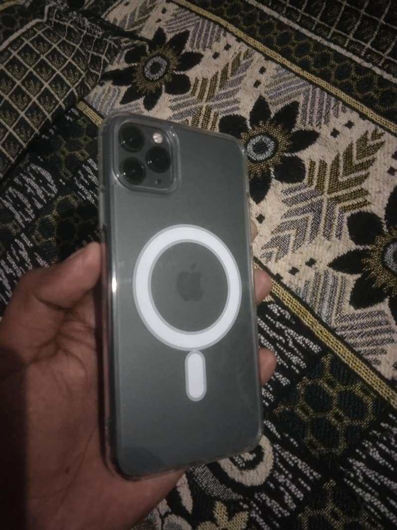 Apple iPhone 11 Pro Max 2