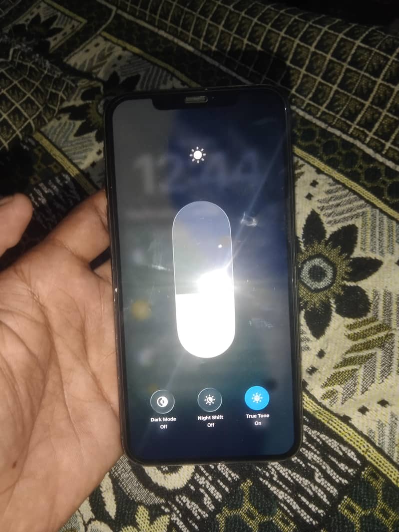 Apple iPhone 11 Pro Max 4