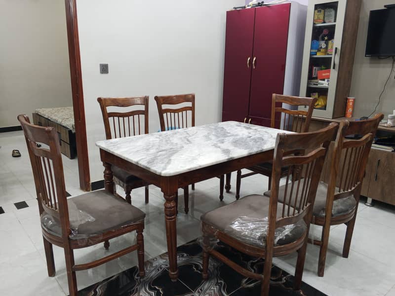 6 Seater Dining Table 0