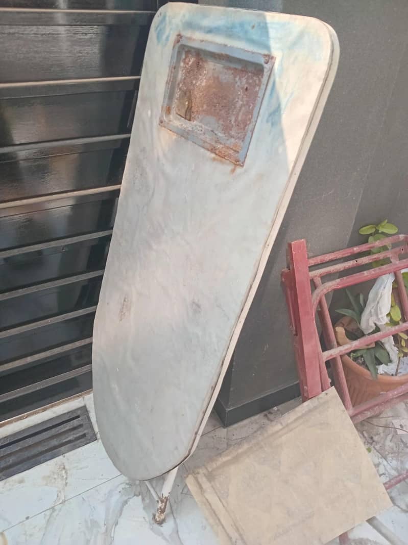 iron stand 0