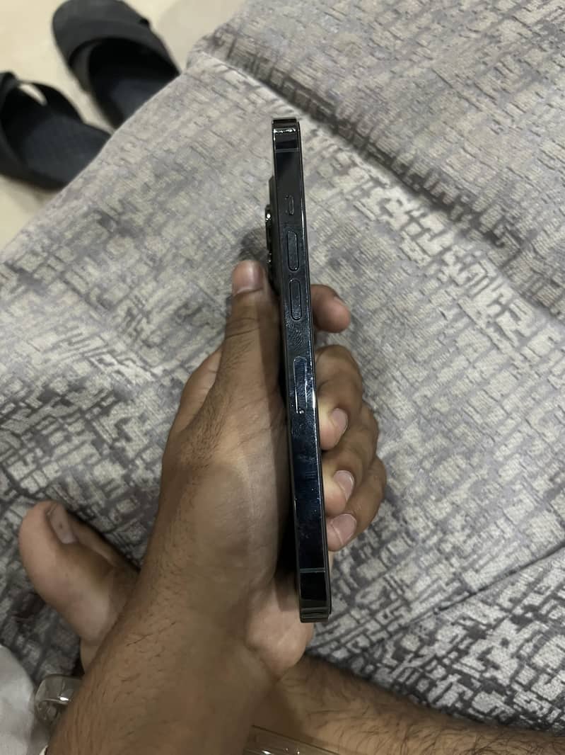 Apple iPhone 13 Pro 10/9.5 condition 1