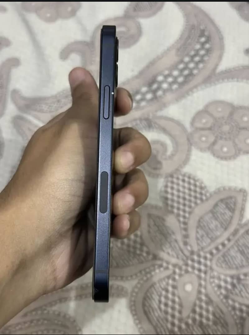 Apple iPhone 12 1