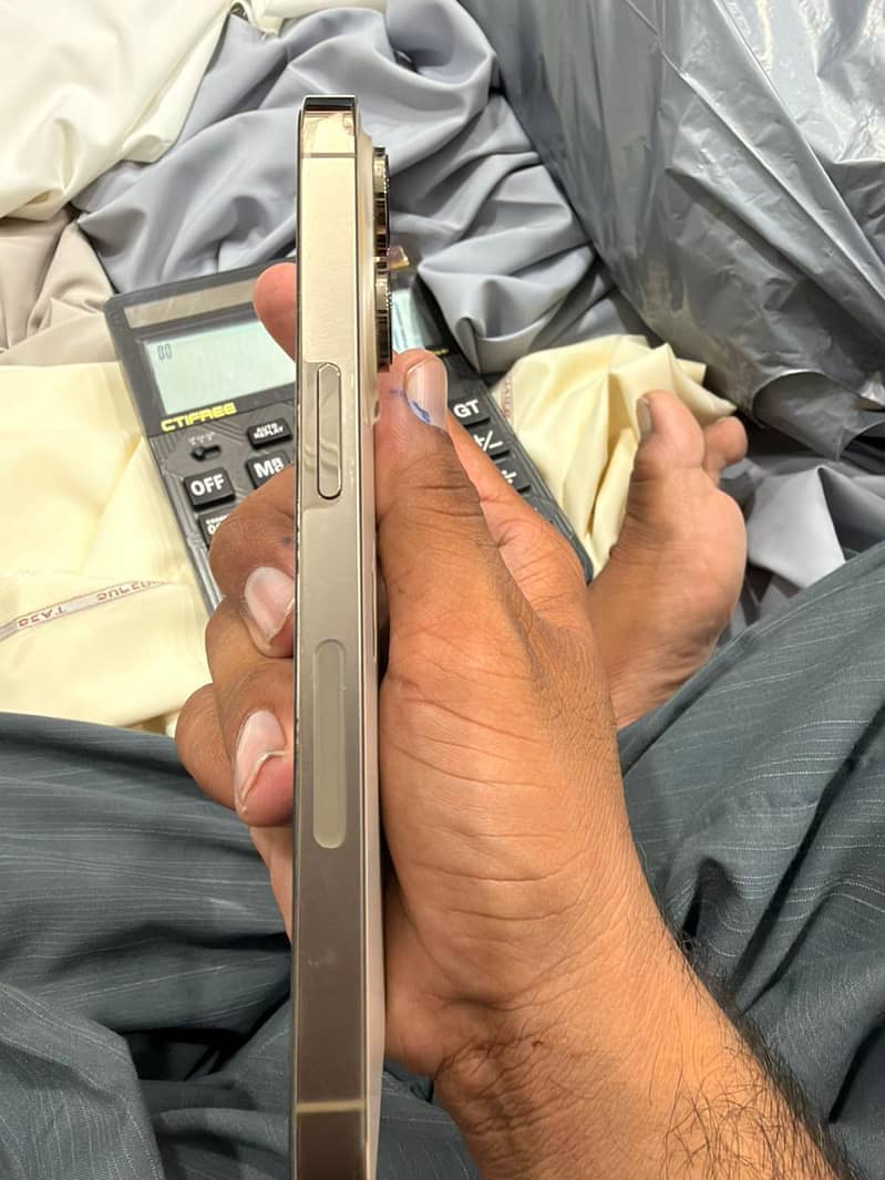 Apple iPhone 14 Pro 4