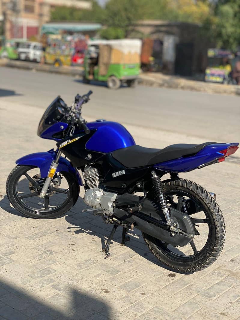 YAMAHA 1