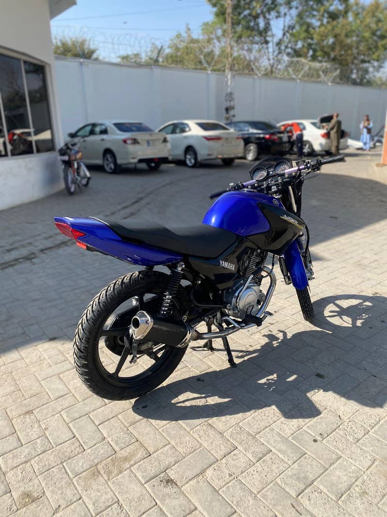 YAMAHA 3