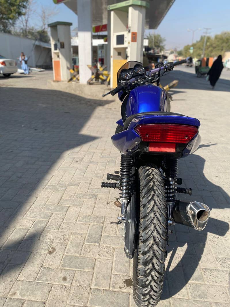 YAMAHA 4
