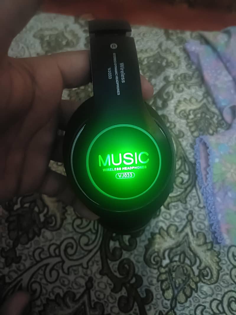 Wireless headphone (also wire) 1