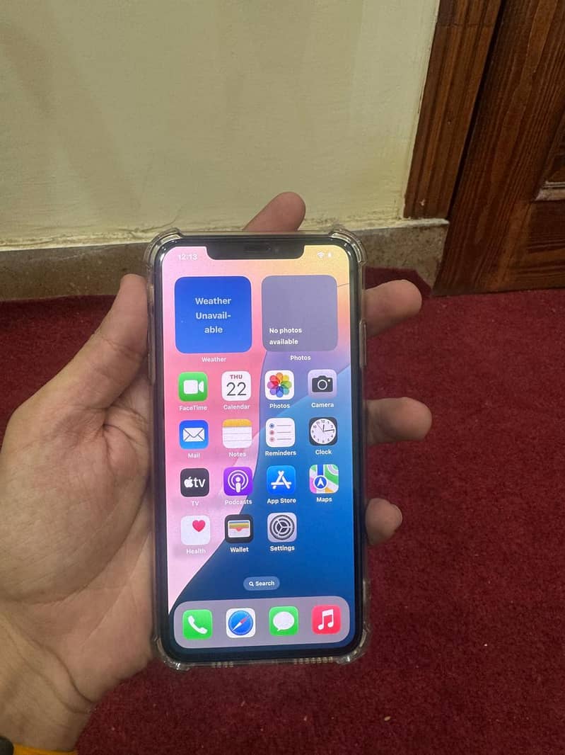 Apple iPhone XS Max 9