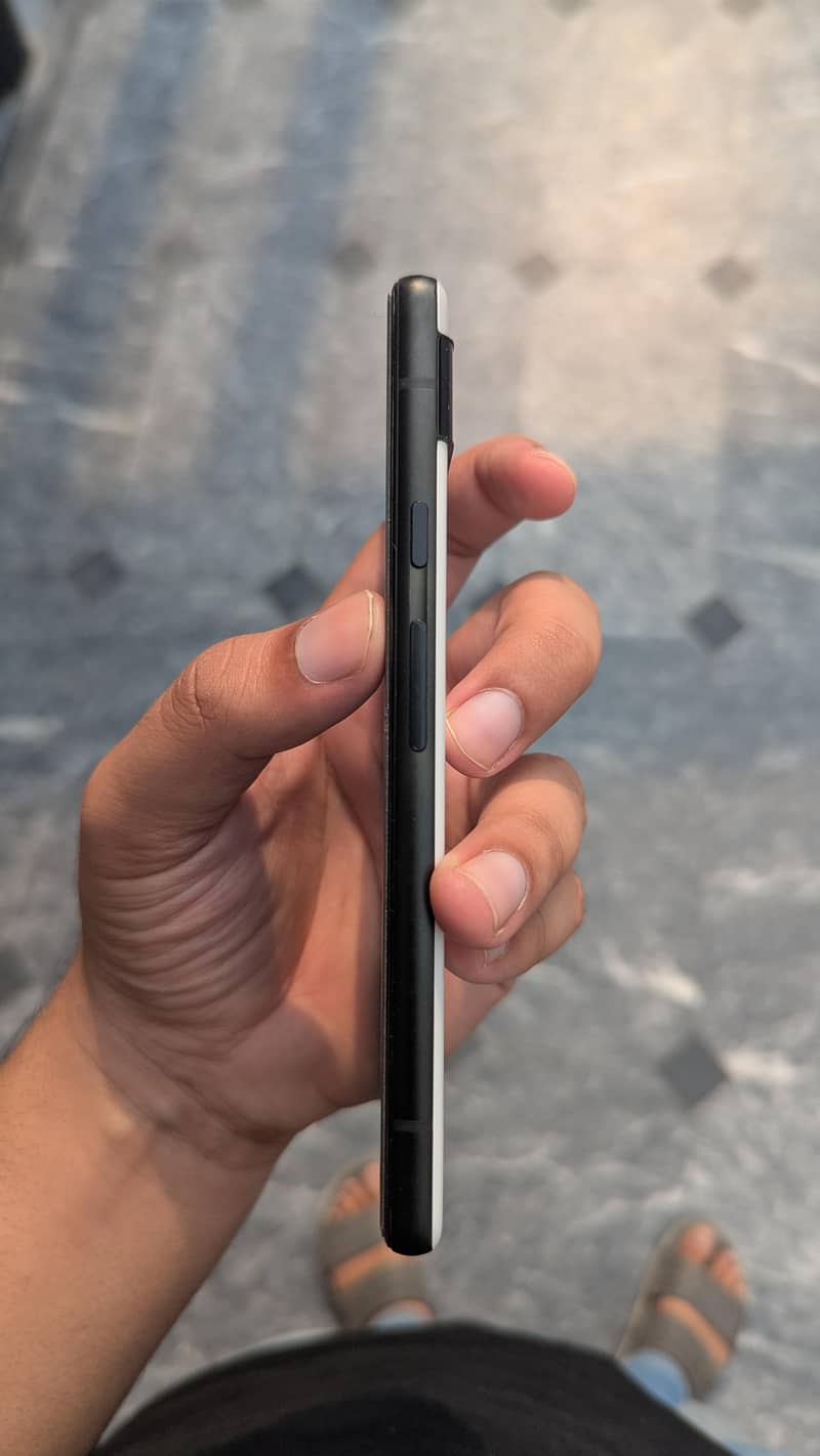 Google Pixel 6a 3