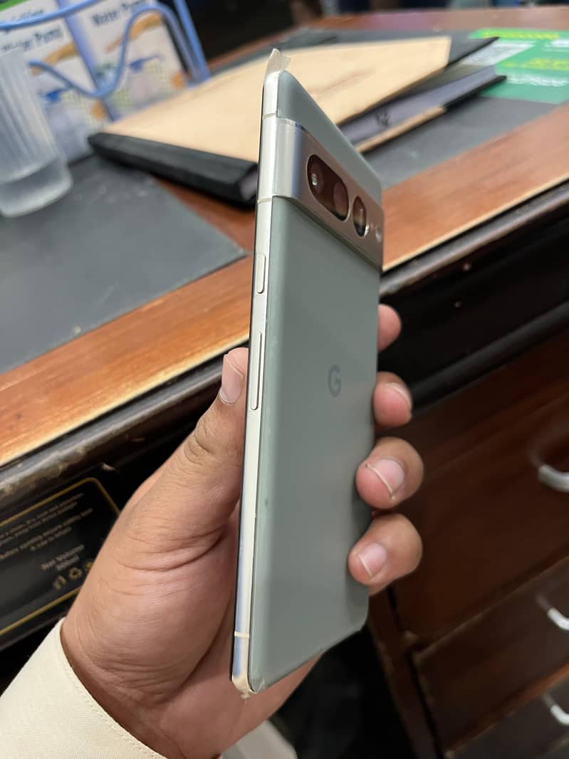 Google Pixel 7 Pro 2